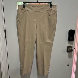 Chico’s tan petite size 3 capri pants
